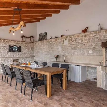 Rustical Countryside With Swimming Pool In Sveti Lovrec Villa *