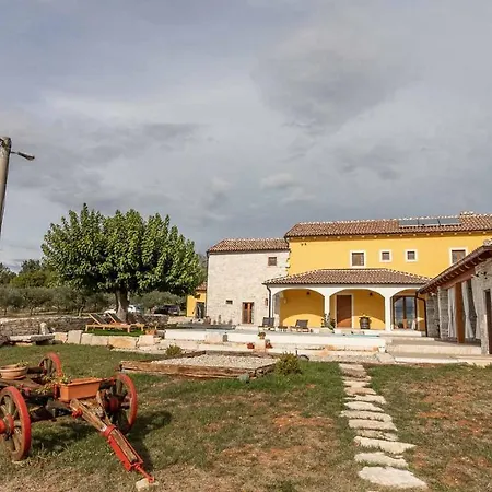 Rustical Countryside With Swimming Pool In Sveti Lovrec Villa Sveti Lovrec Pazenaticki