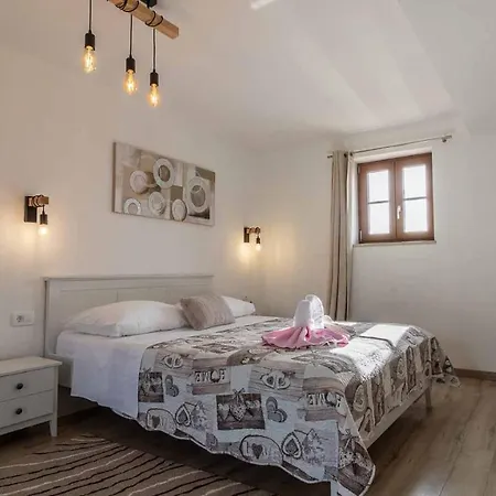 Rustical Countryside With Swimming Pool In Sveti Lovrec Villa